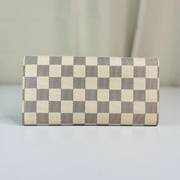 Louis Vuitton Damier Azur Wallet Classic Checkered Design with Gold Tone Clasp - Picture 2 of 8